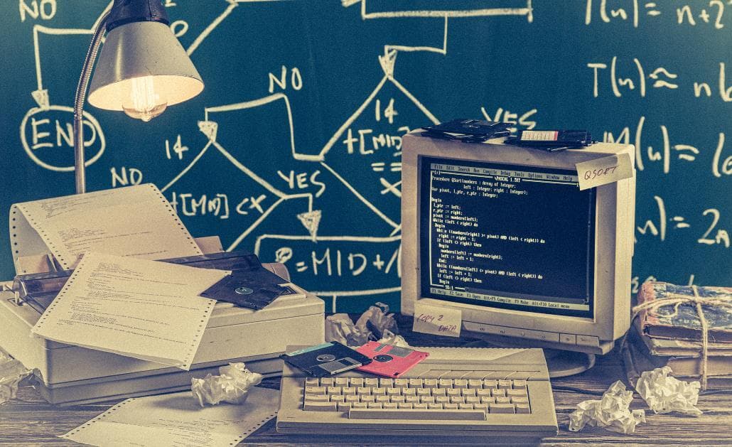 Vintage computer 1030 x 630